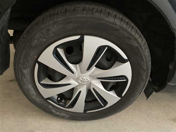 2019 Toyota Sienta DBA-NSP170G (UW-69ad0022b1e01)[8]