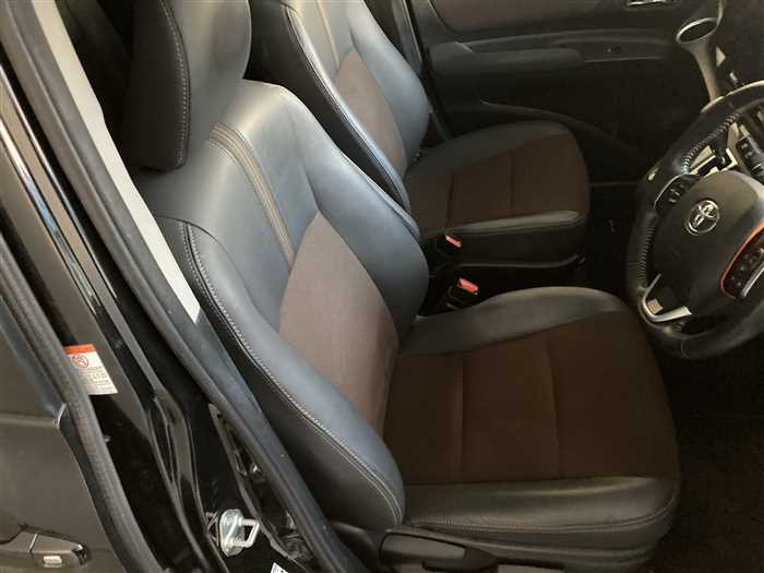 2019 Toyota Sienta DBA-NSP170G (UW-69ad0022b1e01)[9]