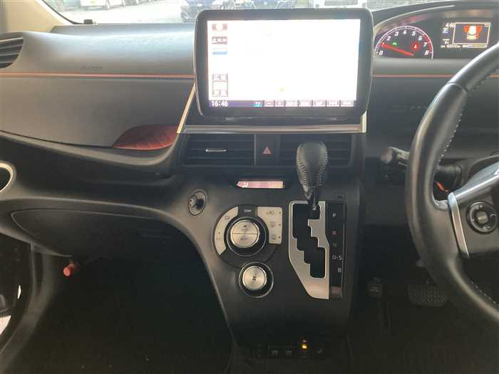 2019 Toyota Sienta DBA-NSP170G (UW-69ad0022b1e01)[20]