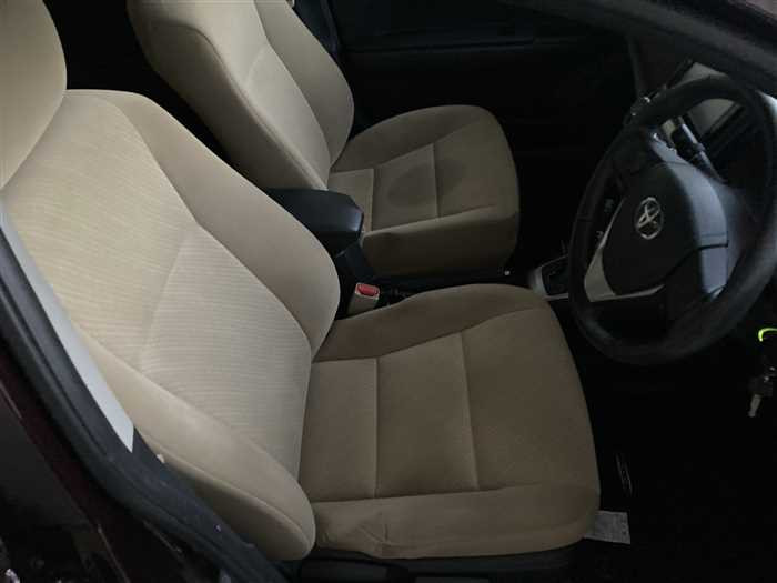 2013 Toyota Corolla Axio DBA-NZE161 (UW-69ad0022a2fc1)[9]