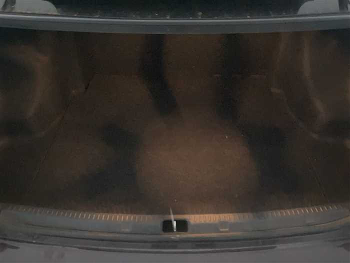 2013 Toyota Corolla Axio DBA-NZE161 (UW-69ad0022a2fc1)[11]