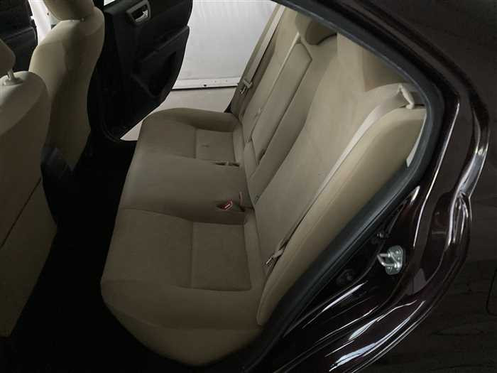 2013 Toyota Corolla Axio DBA-NZE161 (UW-69ad0022a2fc1)[13]