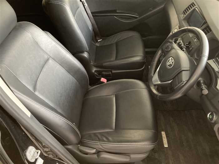 2014 Toyota Isis DBA-ZGM11W (UW-69ad0008e85e5)[9]