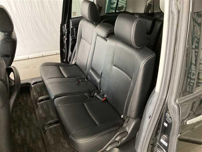 2014 Toyota Isis DBA-ZGM11W (UW-69ad0008e85e5)[14]