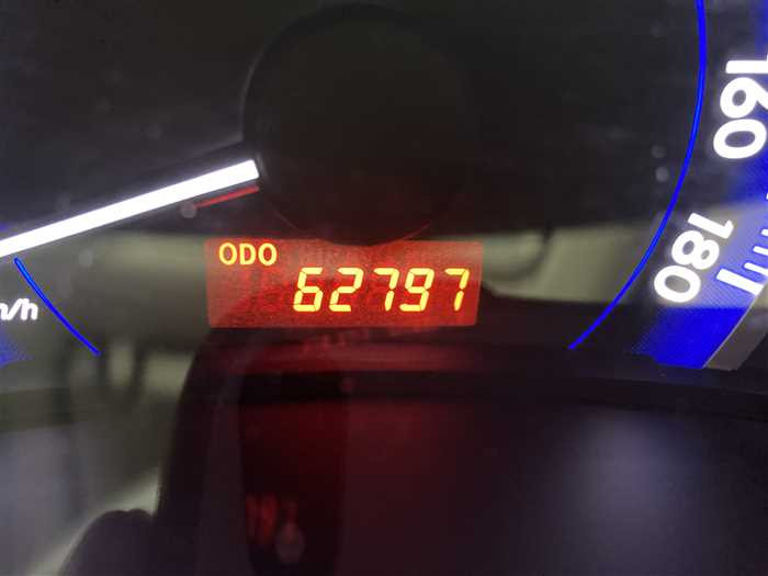 2014 Toyota Isis DBA-ZGM11W (UW-69ad0008e85e5)[24]