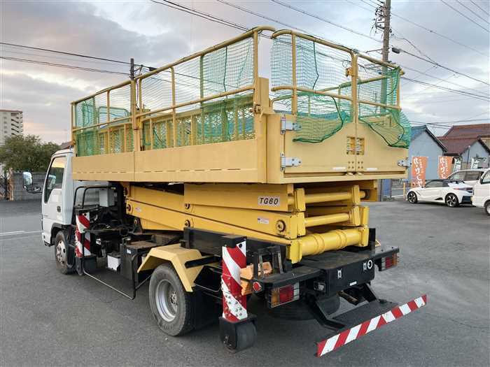 2005 Isuzu Elf PB-NKR81AN (UW-69b27945c8a88)[3]