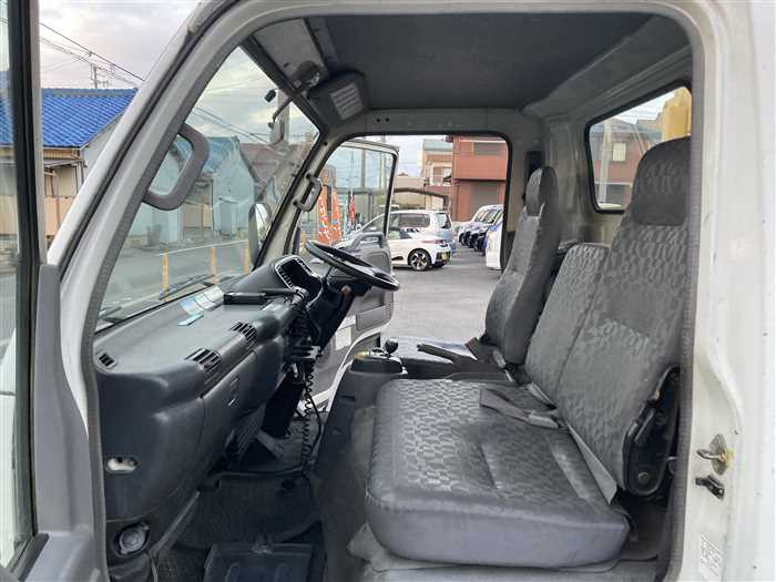 2005 Isuzu Elf PB-NKR81AN (UW-69b27945c8a88)[18]