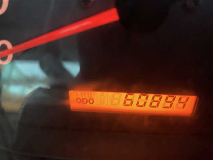 2005 Isuzu Elf PB-NKR81AN (UW-69b27945c8a88)[25]