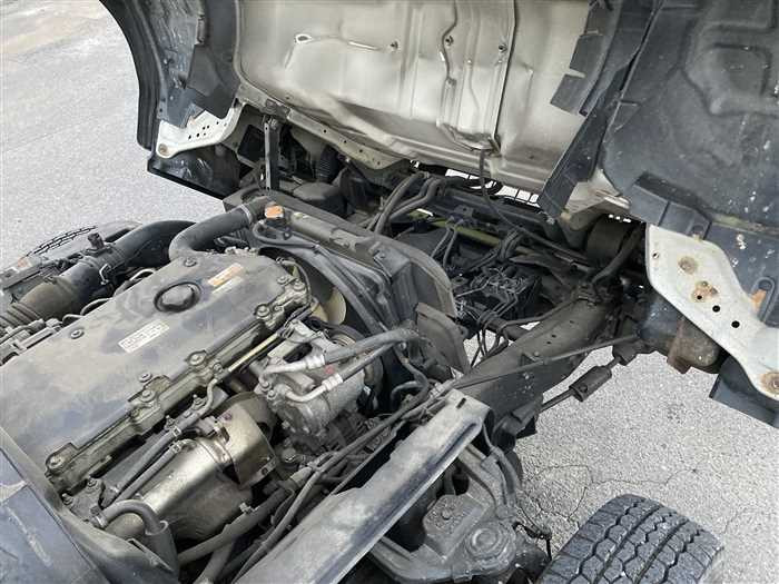 2005 Isuzu Elf PB-NKR81AN (UW-69b27945c8a88)[27]