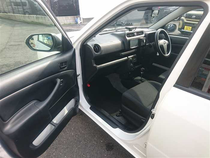 2020 Toyota Probox NHP160V (UW-69ad002fb5fe2)[11]