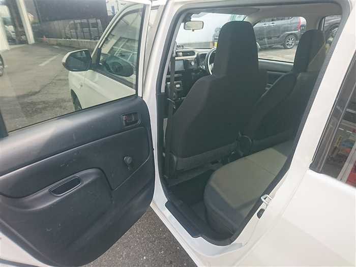 2020 Toyota Probox NHP160V (UW-69ad002fb5fe2)[12]