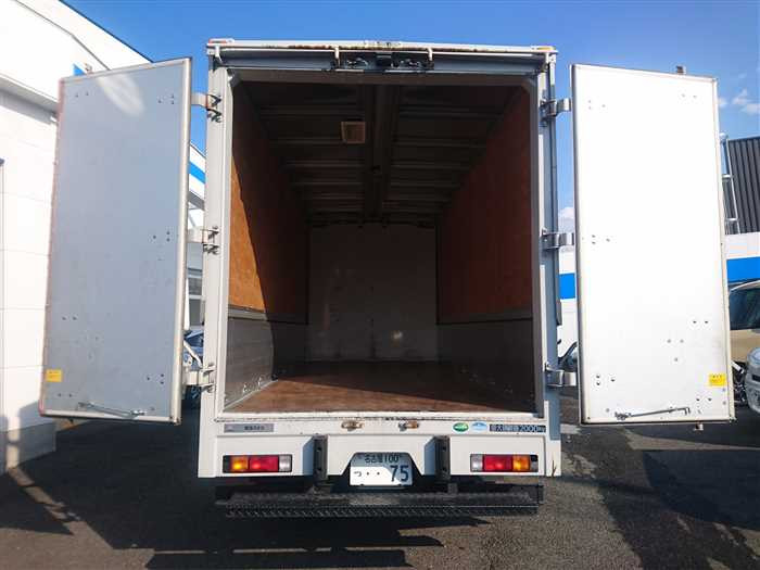 2015 Mitsubishi Canter FEA50 (UW-6981ac4d79b69)[13]