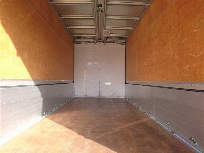 2015 Mitsubishi Canter FEA50 (UW-6981ac4d79b69)[14]