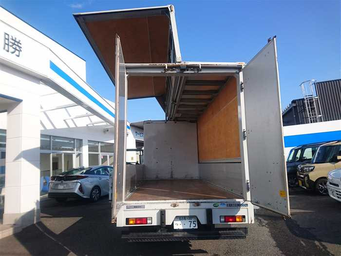 2015 Mitsubishi Canter FEA50 (UW-6981ac4d79b69)[17]