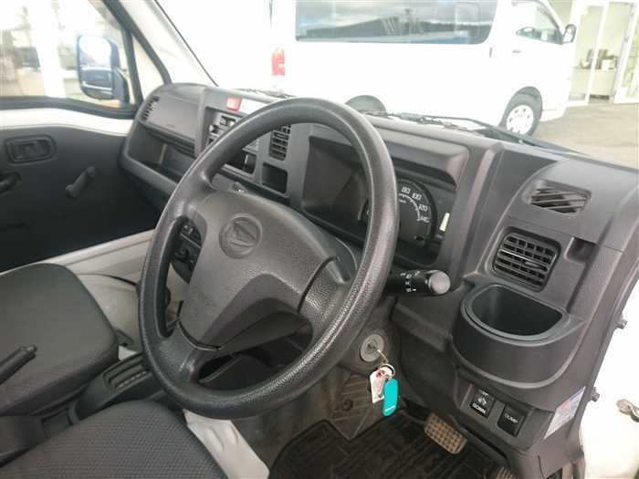 2017 Daihatsu Hijet Truck S510P (UW-69a6940b1e033)[19]