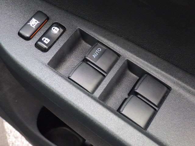 2011 Subaru Trezia NCP120X (UW-6981b1ee981ed)[17]