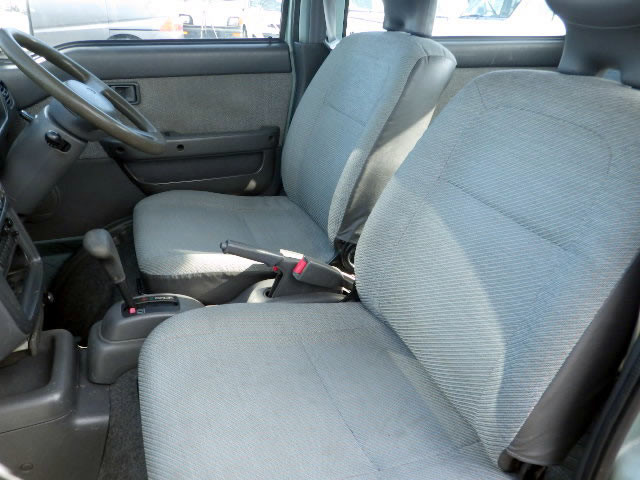 1996 Daihatsu Hijet Van S100W (UW-69845c60992a2)[20]