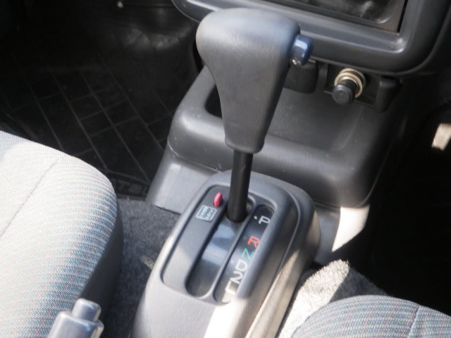 1996 Daihatsu Hijet Van S100W (UW-69845c60992a2)[14]