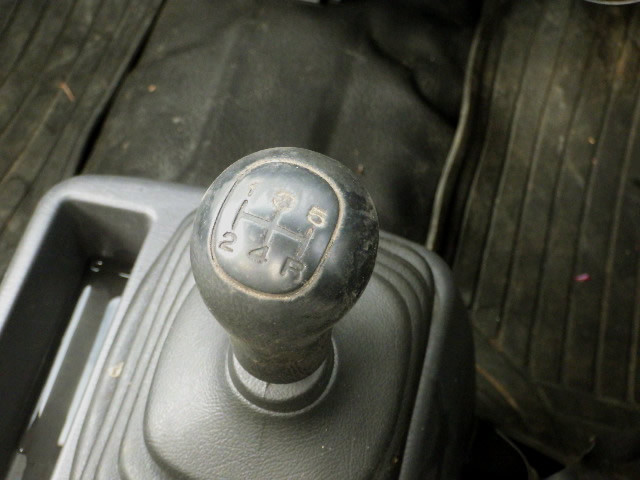 1999 Subaru Sambar TT1 (UW-698b0c583cb1b)[14]