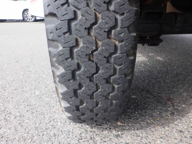 1999 Mitsubishi Minicab Truck U62T (UW-698d4895251a4)[30]