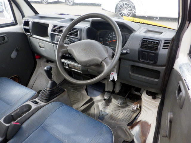 1999 Mitsubishi Minicab Truck U62T (UW-698d4895251a4)[11]