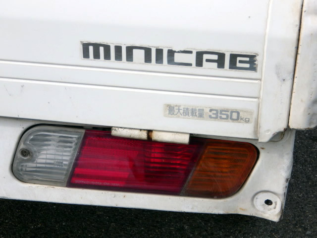 1999 Mitsubishi Minicab Truck U62T (UW-698d4895251a4)[32]