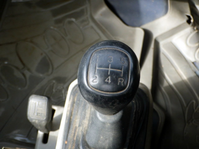 1999 Mitsubishi Minicab Truck U62T (UW-698d4895251a4)[14]