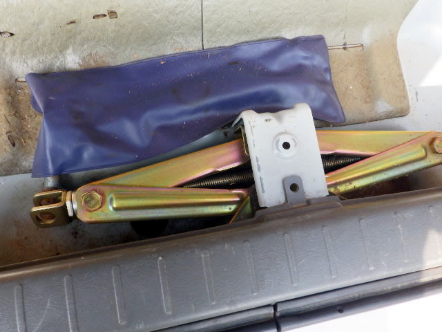 2001 Suzuki Jimny JB23W (UW-6996b785890e0)[23]