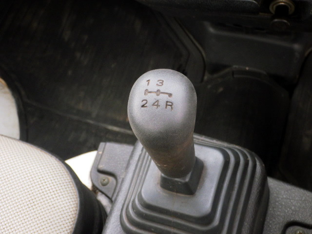 1996 Suzuki Carry Truck DC51T (UW-698d573ed31de)[13]