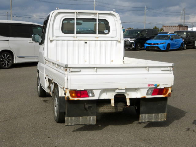 2001 Mitsubishi Minicab Truck U62T (UW-6981c77152803)[1]