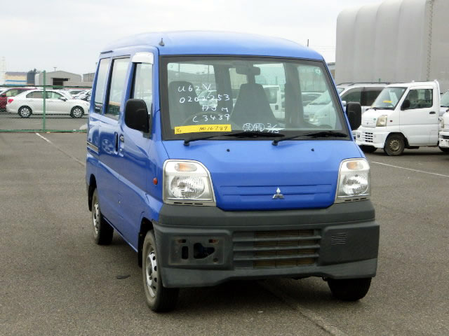 2000 Mitsubishi Minicab Van U62V