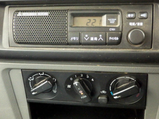 2000 Mitsubishi Minicab Van U62V (UW-6996bc1cb6e67)[11]