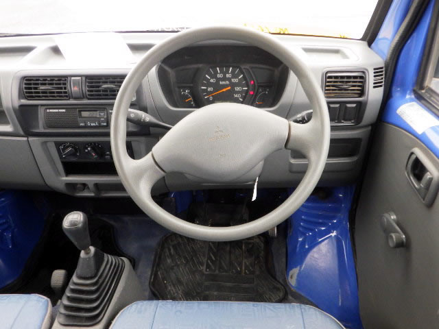 2000 Mitsubishi Minicab Van U62V (UW-6996bc1cb6e67)[4]