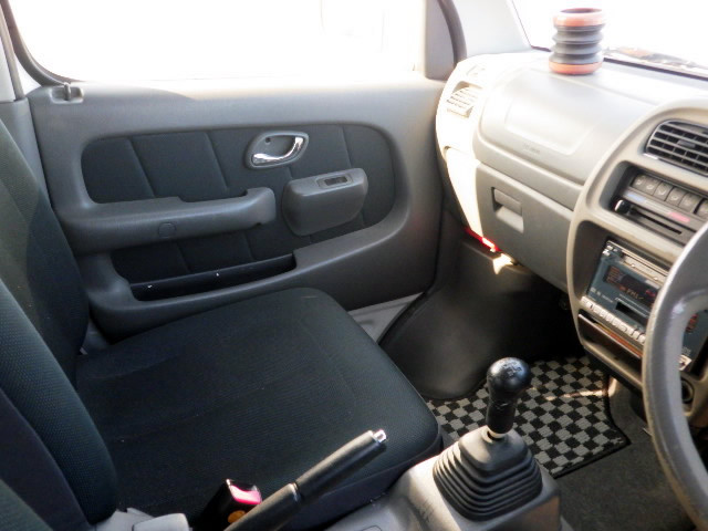 2001 Suzuki Every Wagon DA52W (UW-69846181b3073)[8]