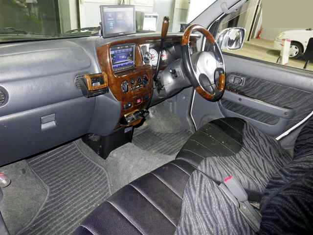 2001 Daihatsu Atrai S220G (UW-697c81ebcd00d)[2]