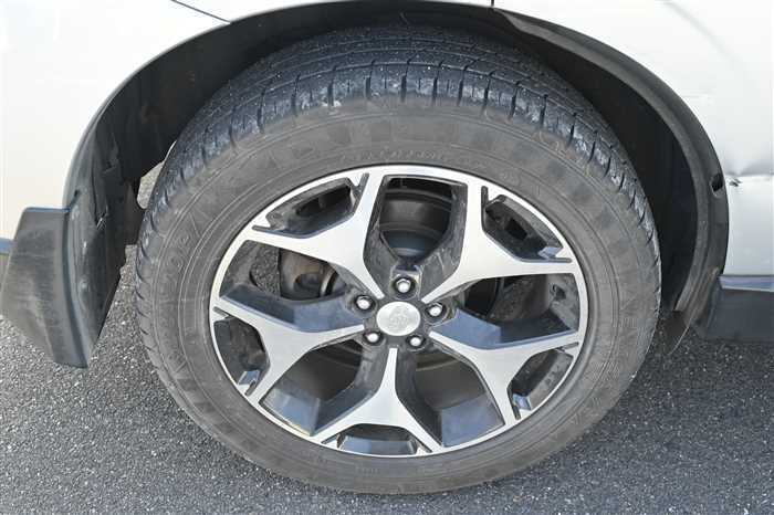 2013 Subaru Forester DBA-SJG (UW-6981ac2fa421c)[8]