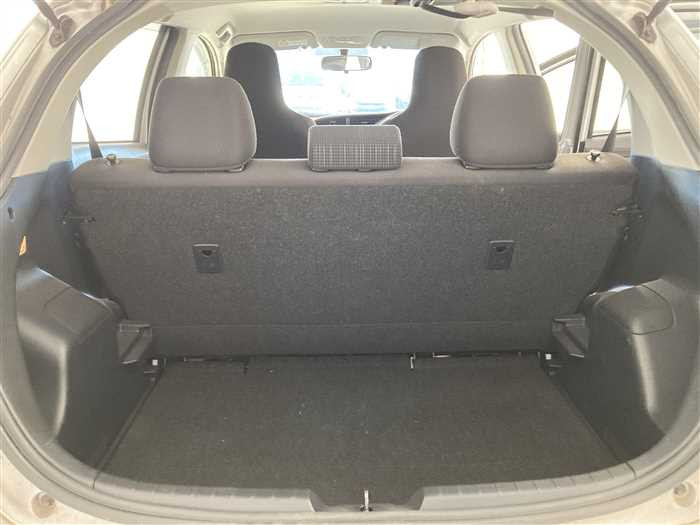 2017 Toyota Vitz KSP130 (UW-6981ac31a8c86)[11]