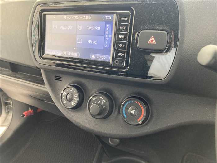 2017 Toyota Vitz KSP130 (UW-6981ac31a8c86)[19]