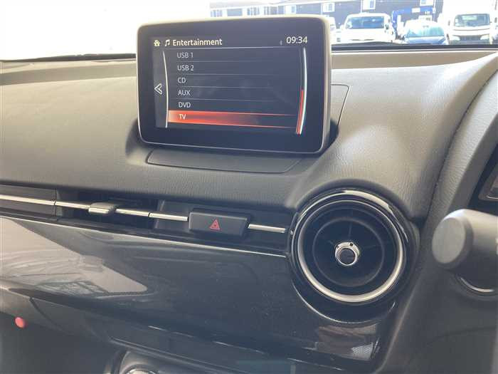 2015 Mazda Demio DBA-DJ3FS (UW-6981ac33ee00c)[20]