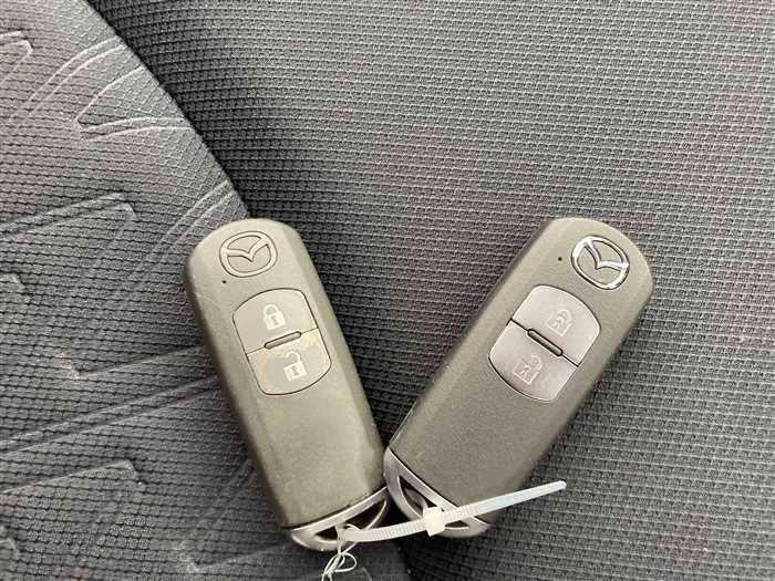 2015 Mazda Demio DBA-DJ3FS (UW-6981ac33ee00c)[23]