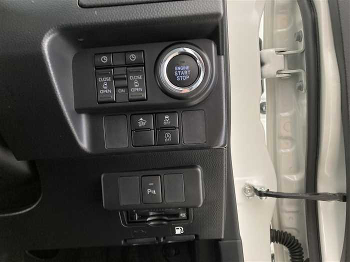 2021 Toyota Roomy 4BA-M900A (UW-6981ac343f29d)[16]