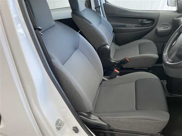 2018 Mitsubishi Delica Van DBF-VM20 (UW-6981ac3778d2b)[9]