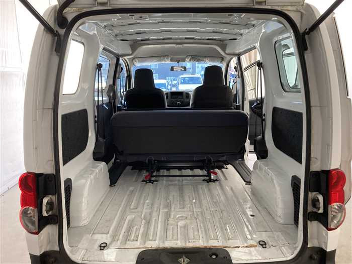 2018 Mitsubishi Delica Van DBF-VM20 (UW-6981ac3778d2b)[11]