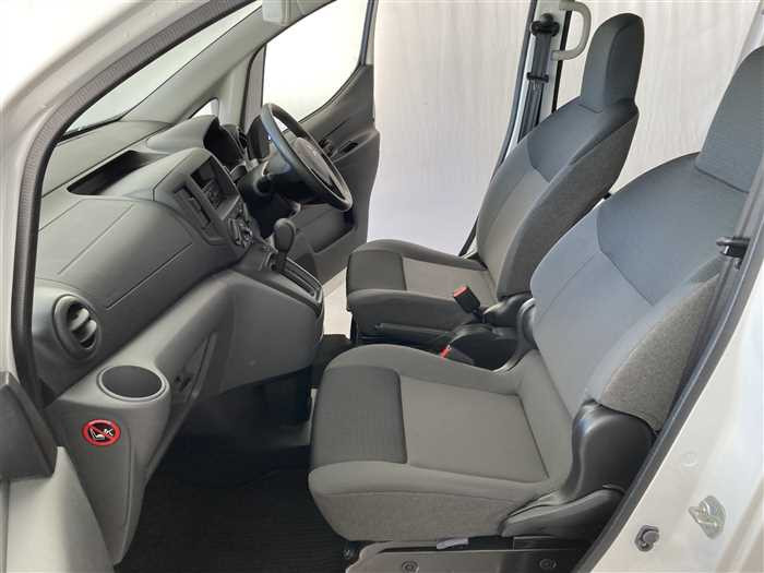 2018 Mitsubishi Delica Van DBF-VM20 (UW-6981ac3778d2b)[13]