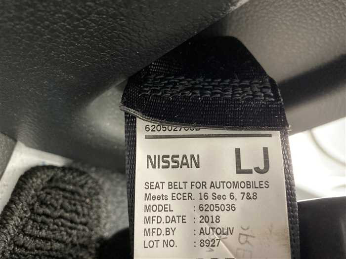 2018 Mitsubishi Delica Van DBF-VM20 (UW-6981ac3778d2b)[20]