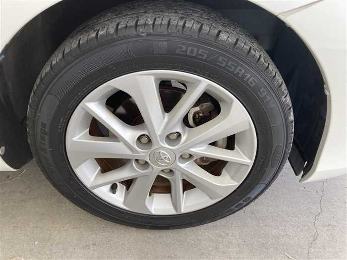 2013 Toyota Auris DBA-NZE181H (UW-6981ac37f15c4)[7]