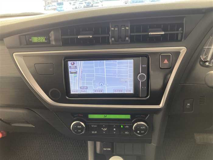 2013 Toyota Auris DBA-NZE181H (UW-6981ac37f15c4)[19]