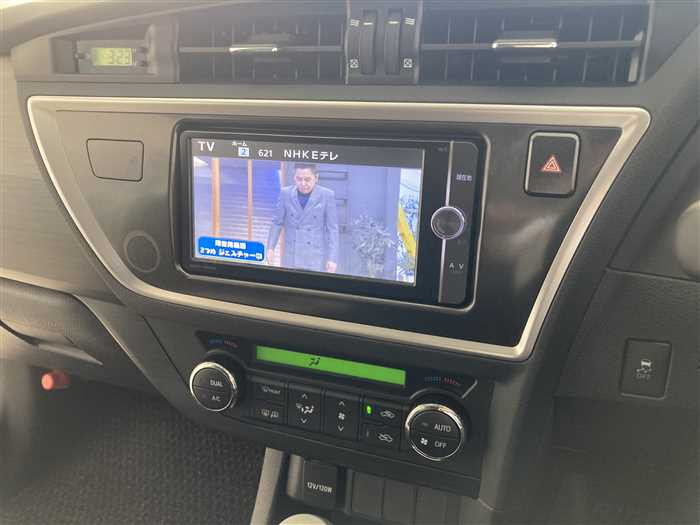 2013 Toyota Auris DBA-NZE181H (UW-6981ac37f15c4)[21]