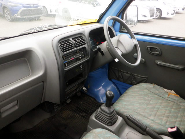 2000 Suzuki Carry Truck DA52T (UW-6996c586a1c3c)[9]