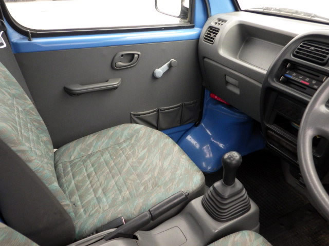 2000 Suzuki Carry Truck DA52T (UW-6996c586a1c3c)[8]